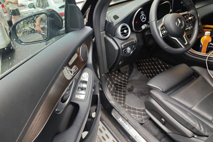 Used Mercedes-Benz GLC 2022 Facelifted GLC 300 L 4MATIC Luxury Edition Driver Seat