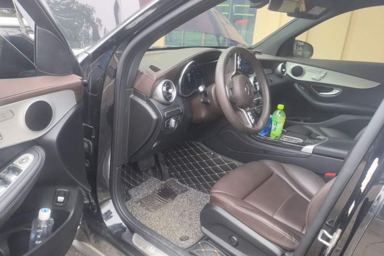 Used Mercedes-Benz GLC 2022 Second Facelift GLC 260 L 4MATIC Dynamic Edition Driver Seat