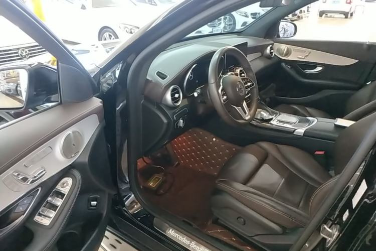 Used Mercedes-Benz GLC 2022 Second Facelift GLC 260 L 4MATIC Dynamic Edition Driver Seat