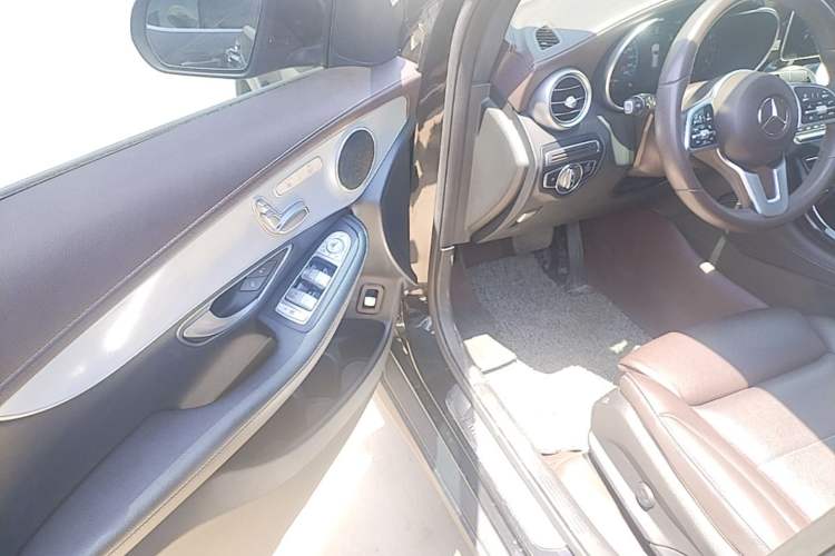 Used Mercedes-Benz GLC 2022 GLC 260 L 4MATIC Dynamic Edition Driver Seat