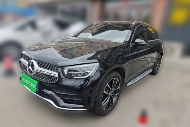 Ojetý Mercedes-Benz GLC 2022 GLC 260 L 4MATIC Luxury Model