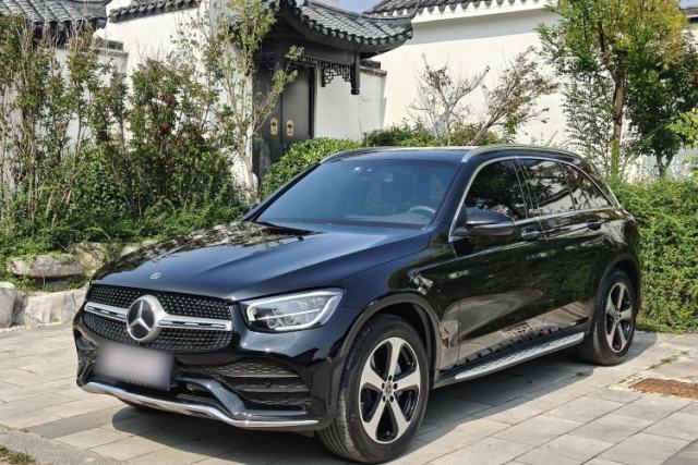 Ojetý Mercedes-Benz GLC 2022 Facelifted GLC 260 L 4MATIC Dynamic Edition