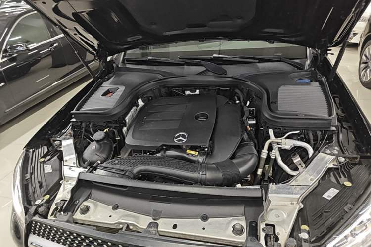 Used Mercedes-Benz GLC 2022 GLC 300 L 4MATIC Dynamic Model Engine Bay