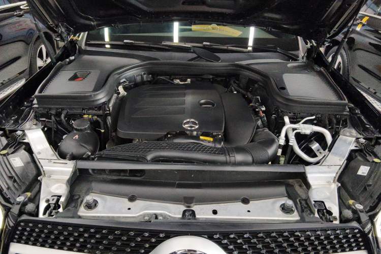 Used Mercedes-Benz GLC 2022 Second Facelift GLC 260 L 4MATIC Luxury Edition Engine Bay