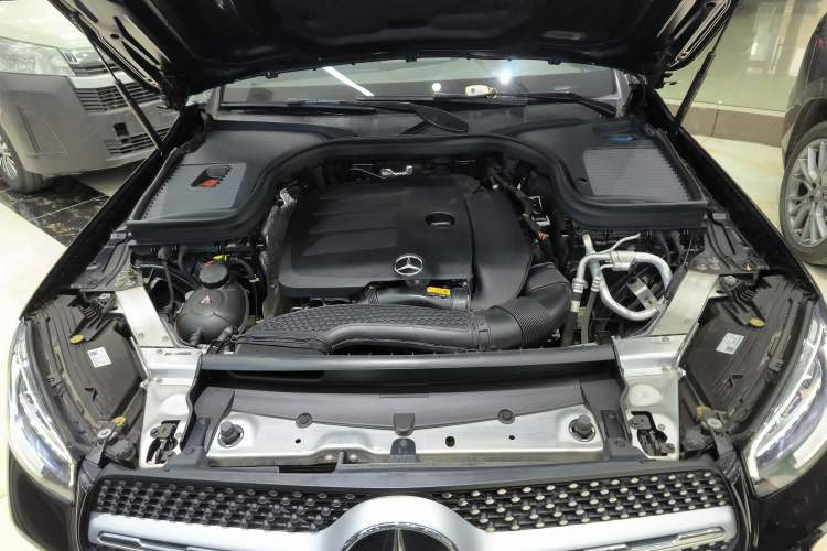 Used Mercedes-Benz GLC 2022 Second Facelift GLC 260 L 4MATIC Luxury Edition Engine Bay