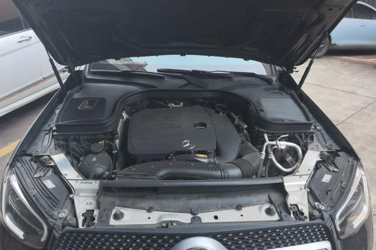 Used Mercedes-Benz GLC 2022 GLC 300 L 4MATIC Dynamic Model Engine Bay