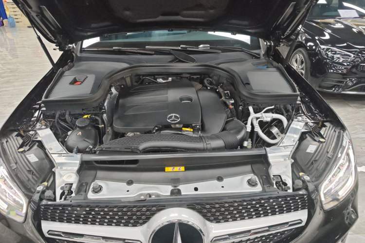 Used Mercedes-Benz GLC 2022 Refreshed GLC 260 L 4MATIC Dynamic Edition Engine Bay