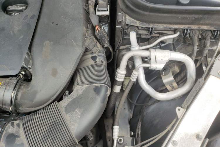 Used Mercedes-Benz GLC 2022 Facelifted GLC 260 L 4MATIC Dynamic Edition Engine Bay Left