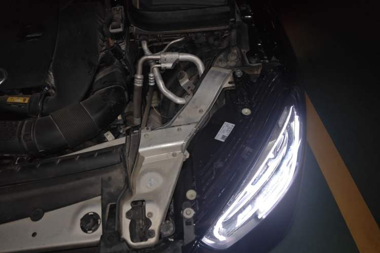 Used Mercedes-Benz GLC 2022 GLC 260 L 4MATIC Luxury Model Engine Bay Left