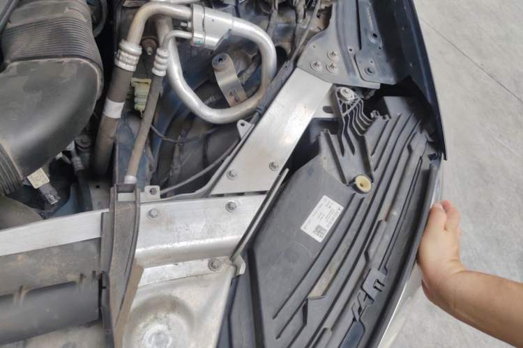 Used Mercedes-Benz GLC 2022 GLC 260 L 4MATIC Dynamic Edition Engine Bay Left
