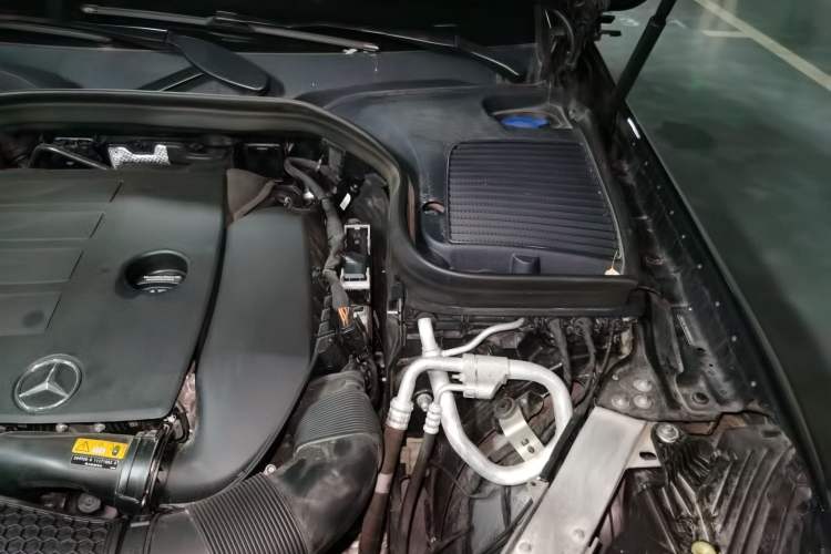Used Mercedes-Benz GLC 2022 Refreshed GLC 260 L 4MATIC Dynamic Edition Engine Bay Left