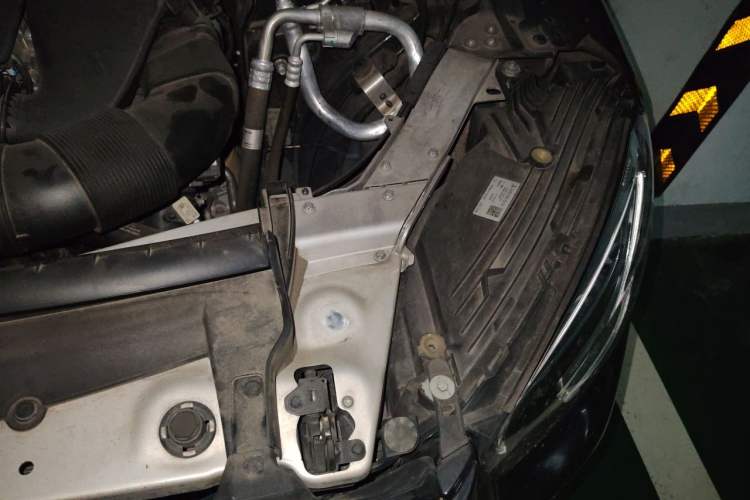 Used Mercedes-Benz GLC 2022 GLC 300 L 4MATIC Dynamic Edition Prestige Model Engine Bay Left