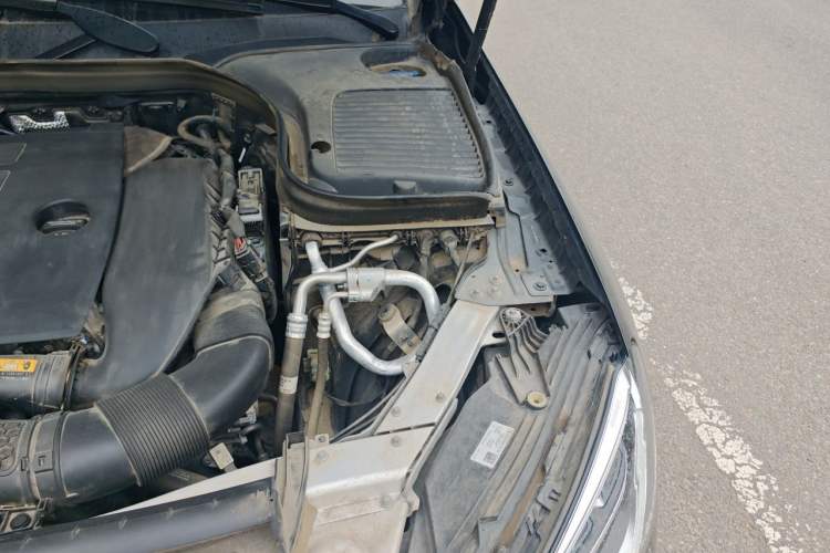 Used Mercedes-Benz GLC 2022 Facelifted GLC 260 L 4MATIC Dynamic Edition Engine Bay Left