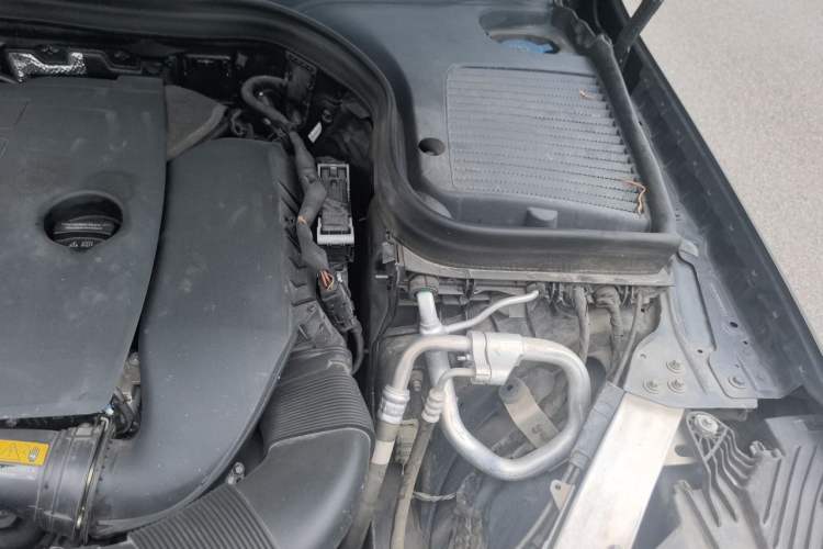 Used Mercedes-Benz GLC 2022 Refreshed GLC 300 L 4MATIC Dynamic Edition Prestige Version Engine Bay Left