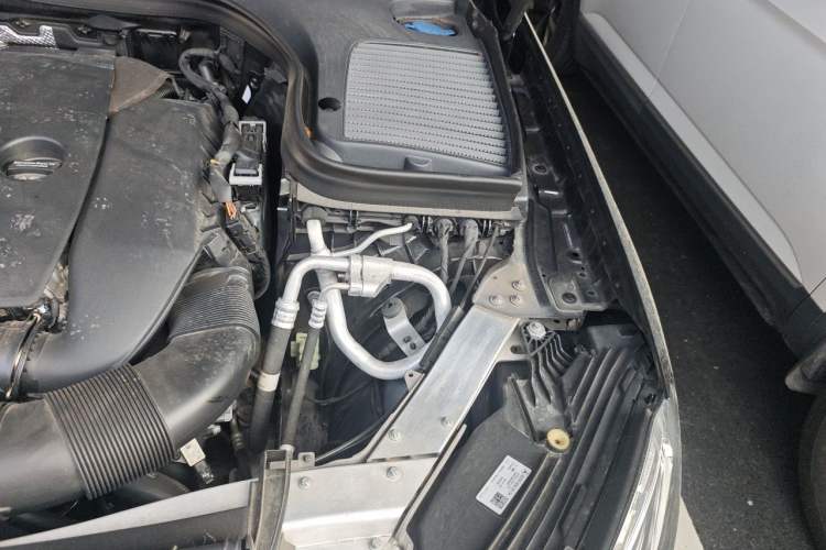 Used Mercedes-Benz GLC 2022 Facelift GLC 260 L 4MATIC Luxury Edition Engine Bay Left