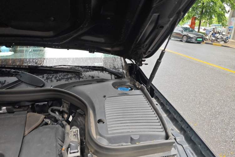 Used Mercedes-Benz GLC 2022 Facelifted GLC 300 L 4MATIC Luxury Edition Engine Bay Left