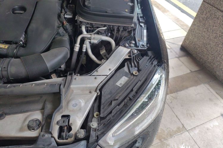 Used Mercedes-Benz GLC 2022 GLC 300 L 4MATIC Dynamic Model Engine Bay Left