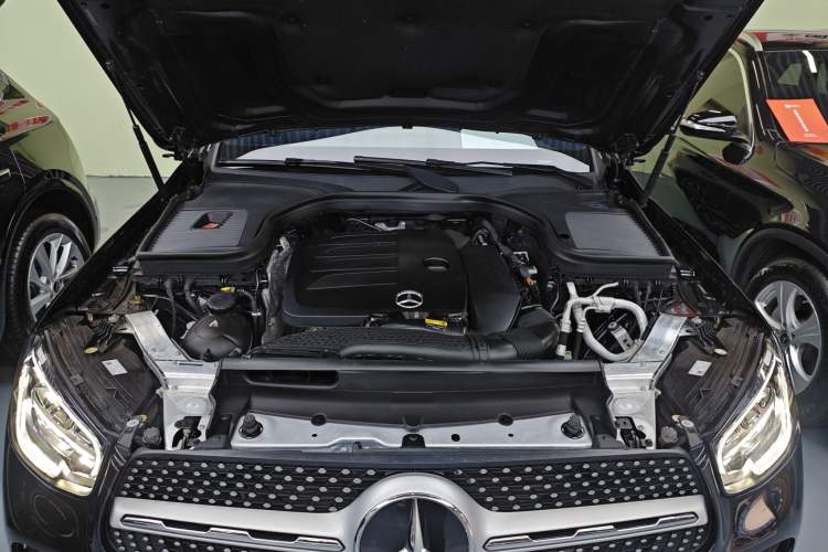 Used Mercedes-Benz GLC 2022 Facelift GLC 260 L 4MATIC Luxury Edition Engine Bay
