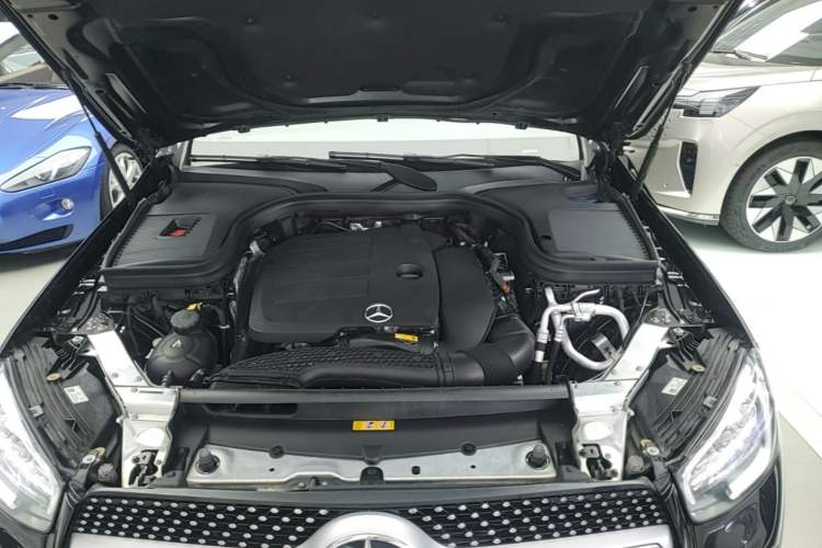 Used Mercedes-Benz GLC 2022 Second Facelift GLC 260 L 4MATIC Luxury Edition Engine Bay