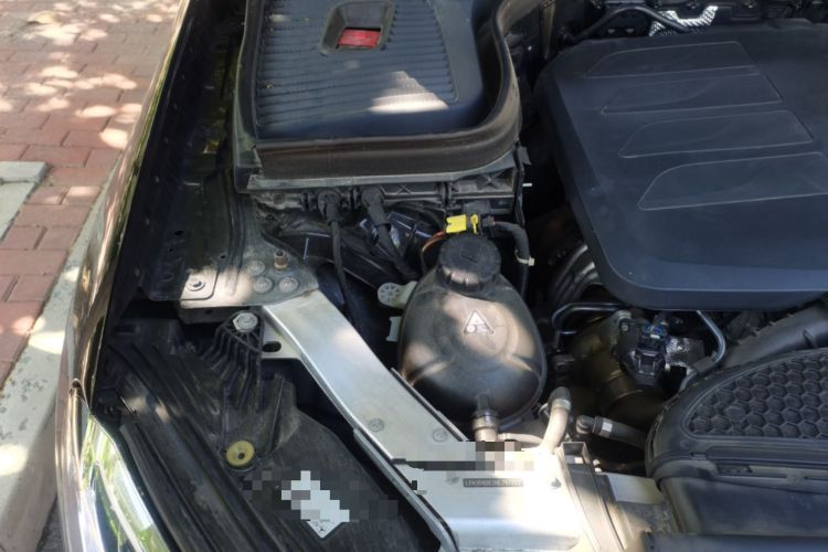Used Mercedes-Benz GLC 2022 Second Facelift GLC 260 L 4MATIC Luxury Edition Engine Bay Right