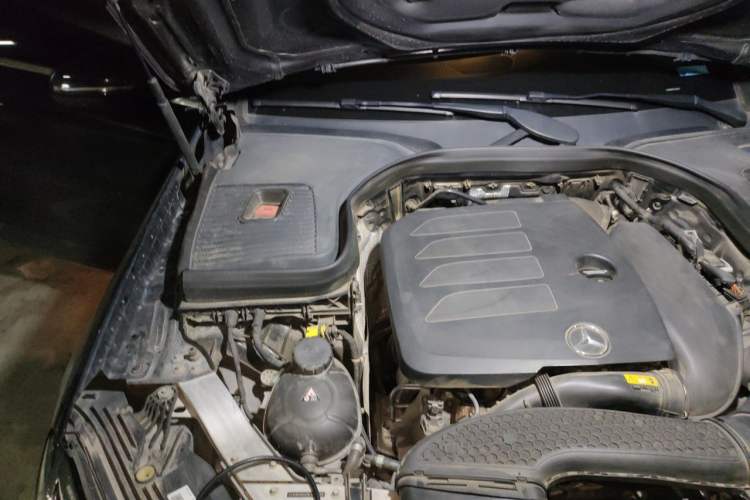 Used Mercedes-Benz GLC 2022 Second Facelift GLC 260 L 4MATIC Luxury Edition Engine Bay Right