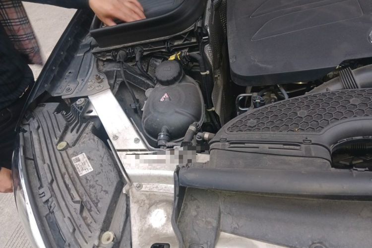 Used Mercedes-Benz GLC 2022 GLC 260 L 4MATIC Luxury Model Engine Bay Right