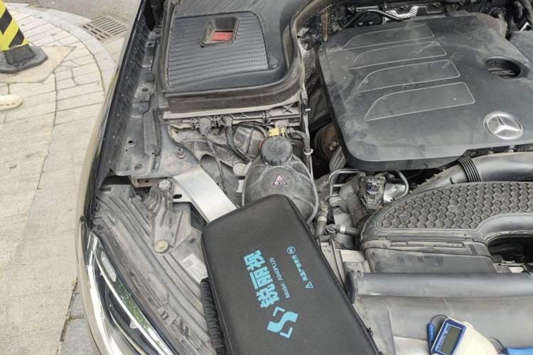 Used Mercedes-Benz GLC 2022 Second Facelift GLC 260 L 4MATIC Luxury Edition Engine Bay Right
