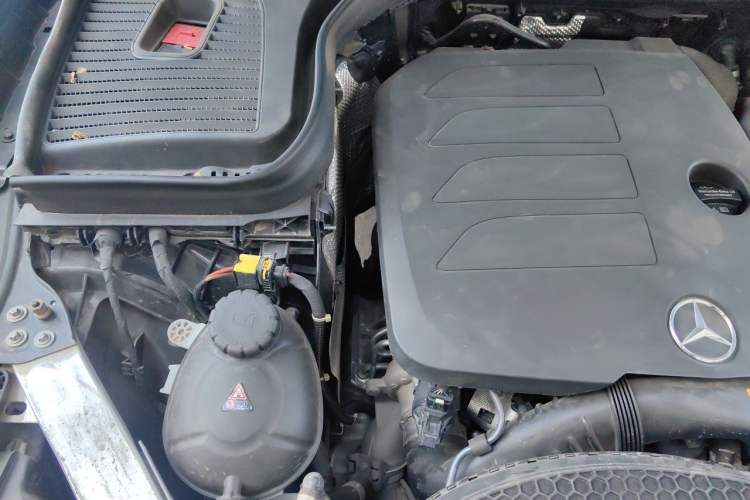 Used Mercedes-Benz GLC 2022 Facelift GLC 260 L 4MATIC Luxury Edition Engine Bay Right