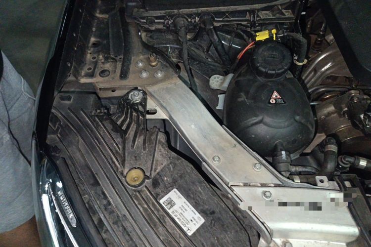 Used Mercedes-Benz GLC 2022 GLC 300 L 4MATIC Dynamic Model Engine Bay Right