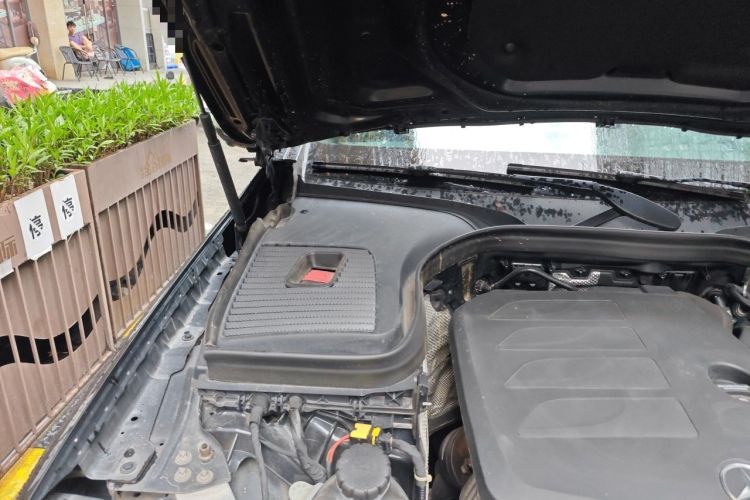 Used Mercedes-Benz GLC 2022 Facelifted GLC 300 L 4MATIC Luxury Edition Engine Bay Right