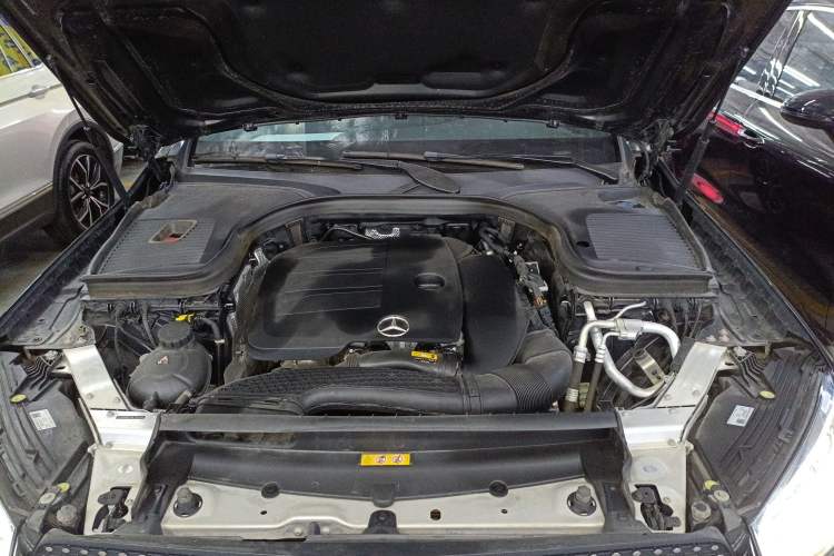 Used Mercedes-Benz GLC 2022 Facelift GLC 260 L 4MATIC Luxury Edition Engine Bay