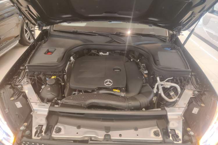 Used Mercedes-Benz GLC 2022 Second Facelift GLC 260 L 4MATIC Luxury Edition Engine Bay