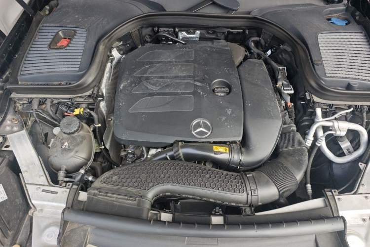 Used Mercedes-Benz GLC 2022 Facelift GLC 260 L 4MATIC Luxury Edition Engine Bay