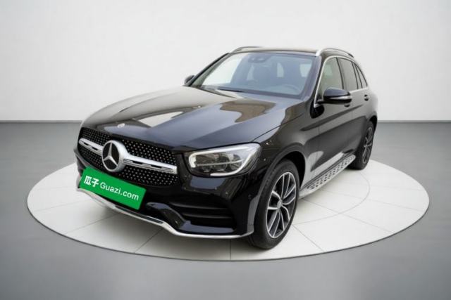 Ojetý Mercedes-Benz GLC 2022 Refreshed GLC 300 L 4MATIC Dynamic Edition