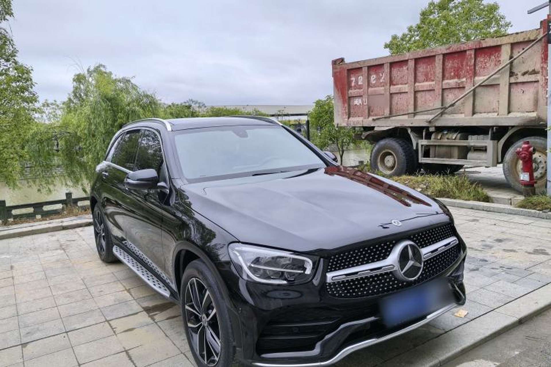 Used Mercedes-Benz GLC 2022 Second Facelift GLC 260 L 4MATIC Luxury Edition Exterior 2