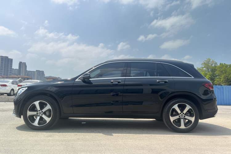 Used Mercedes-Benz GLC 2022 Facelifted GLC 260 L 4MATIC Dynamic Edition Exterior 3