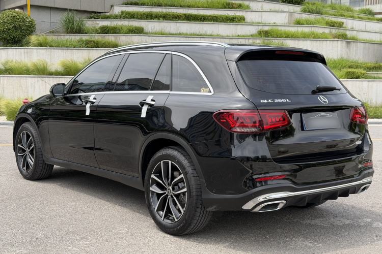 Used Mercedes-Benz GLC 2022 Facelift GLC 260 L 4MATIC Luxury Edition Exterior 3