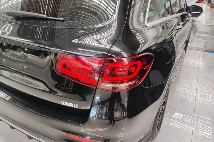 Used Mercedes-Benz GLC 2022 Second Facelift GLC 260 L 4MATIC Luxury Edition Exterior 3