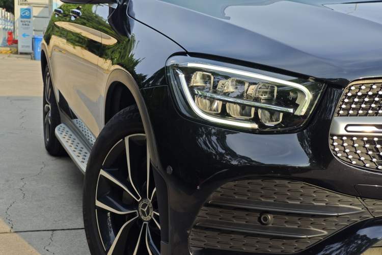 Used Mercedes-Benz GLC 2022 GLC 260 L 4MATIC Luxury Model Exterior 3