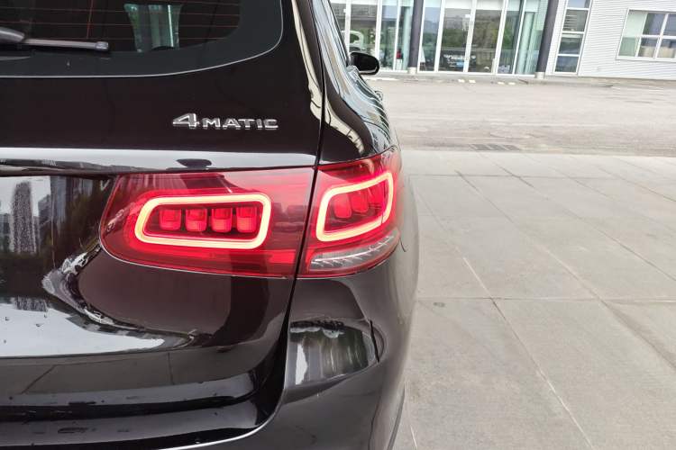 Used Mercedes-Benz GLC 2022 Second Facelift GLC 260 L 4MATIC Luxury Edition Exterior 3