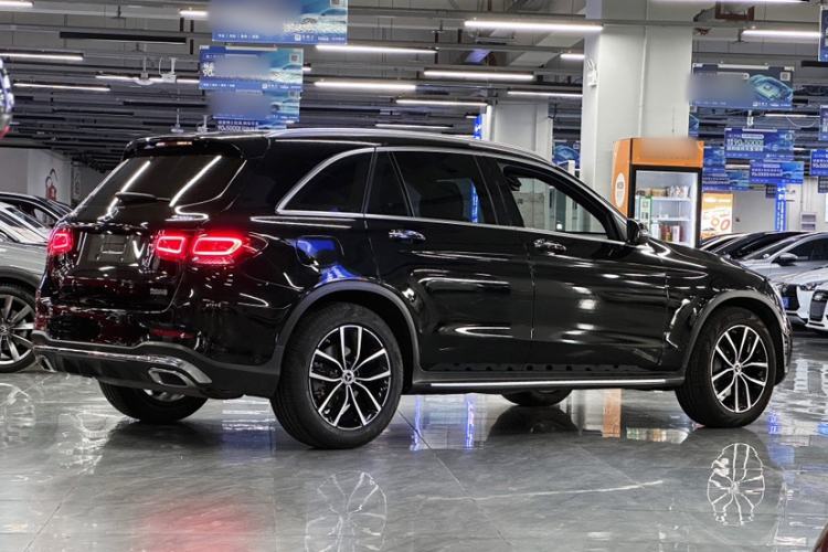 Used Mercedes-Benz GLC 2022 Facelift GLC 260 L 4MATIC Luxury Edition Exterior 3
