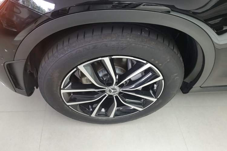 Used Mercedes-Benz GLC 2022 Second Facelift GLC 260 L 4MATIC Luxury Edition Exterior 4