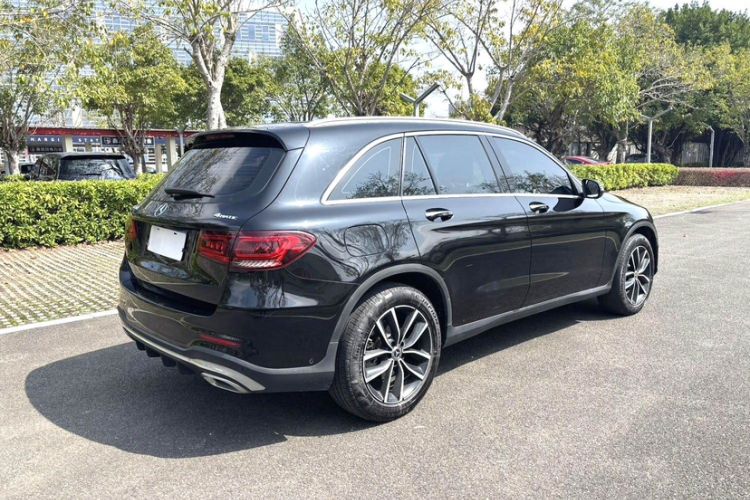 Used Mercedes-Benz GLC 2022 GLC 260 L 4MATIC Luxury Model Exterior 4