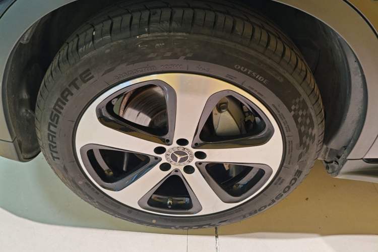 Used Mercedes-Benz GLC 2022 Second Facelift GLC 260 L 4MATIC Dynamic Edition Exterior 4