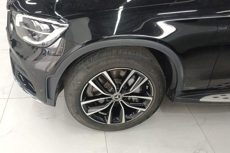 Used Mercedes-Benz GLC 2022 Facelift GLC 260 L 4MATIC Luxury Edition Exterior 4