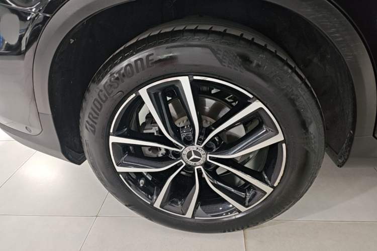 Used Mercedes-Benz GLC 2022 Second Facelift GLC 260 L 4MATIC Luxury Edition Exterior 5