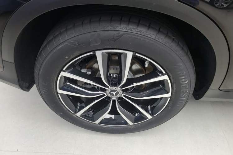 Used Mercedes-Benz GLC 2022 Second Facelift GLC 260 L 4MATIC Luxury Edition Exterior 5