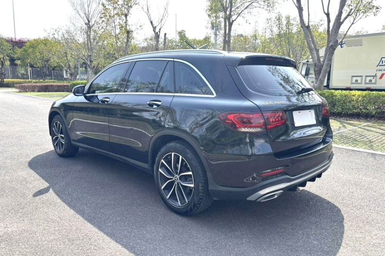 Used Mercedes-Benz GLC 2022 GLC 260 L 4MATIC Luxury Model Exterior 5