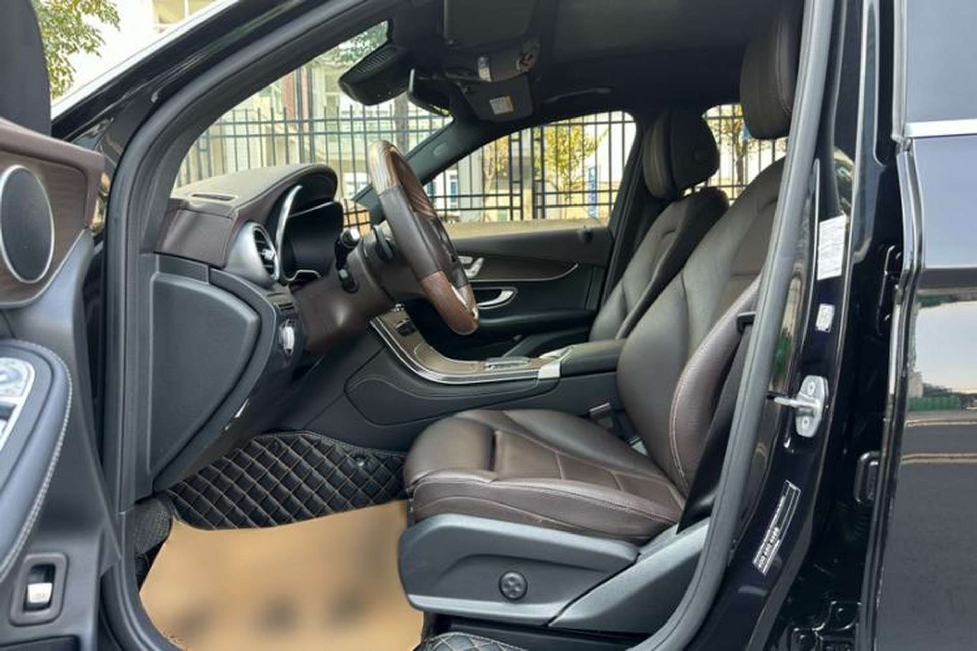 Used Mercedes-Benz GLC 2022 Refreshed GLC 300 L 4MATIC Dynamic Edition Exterior 6