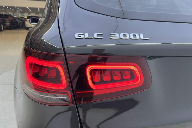 Used Mercedes-Benz GLC 2022 Refreshed GLC 300 L 4MATIC Dynamic Edition Exterior 7
